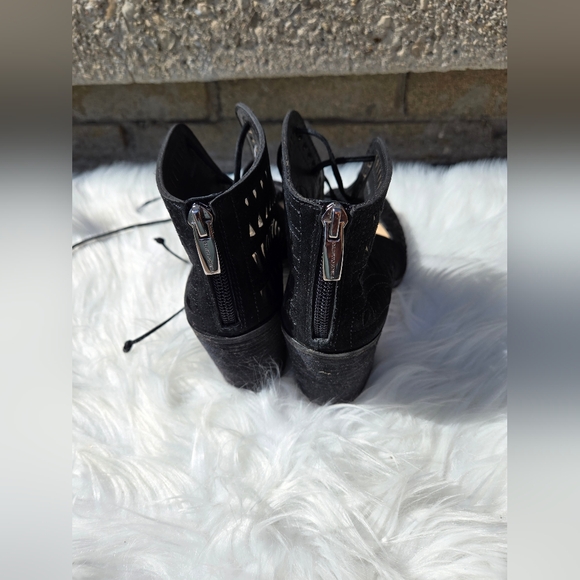 Vince Camuto Suede Lace Sandals Size US 7 Women Black With Back Zipper - Picture 5 of 12